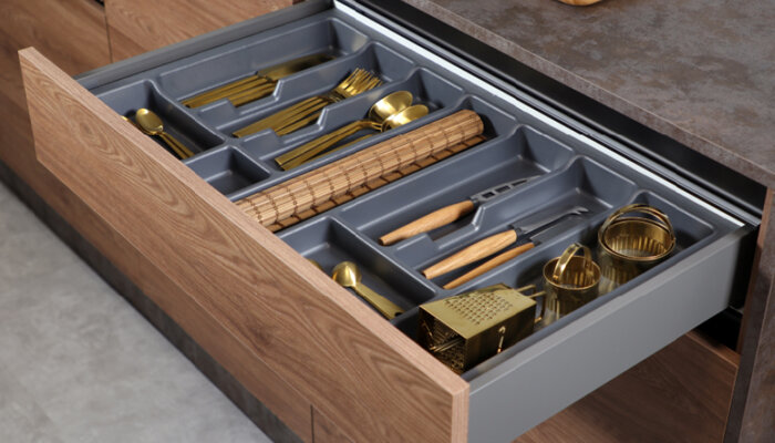 Video: Een front op een Rejs Slimbox bevestigen