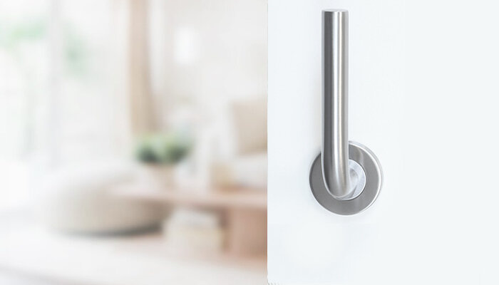 Hoe zet ik een deurkruk omhoog?