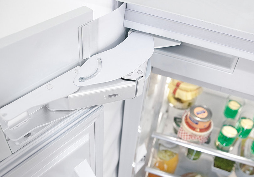 Koelkast scharnieren: Welke moet je hebben en hoe vervang je ze?