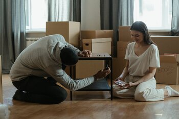 Meubels beschermen tijdens het verhuizen; de musthaves